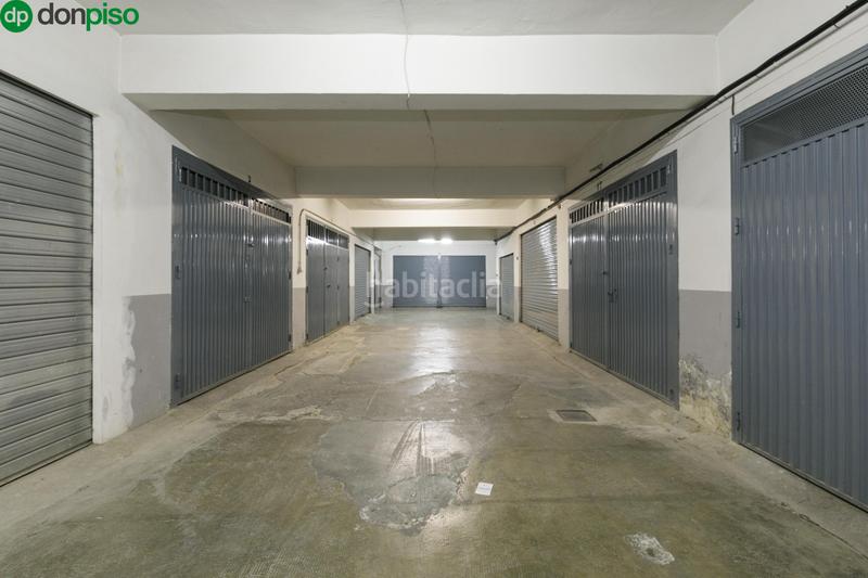 Foto ac618368-9b82-4711-886e-11ea55c46f8d. Parking voiture dans San Ildefonso Granada