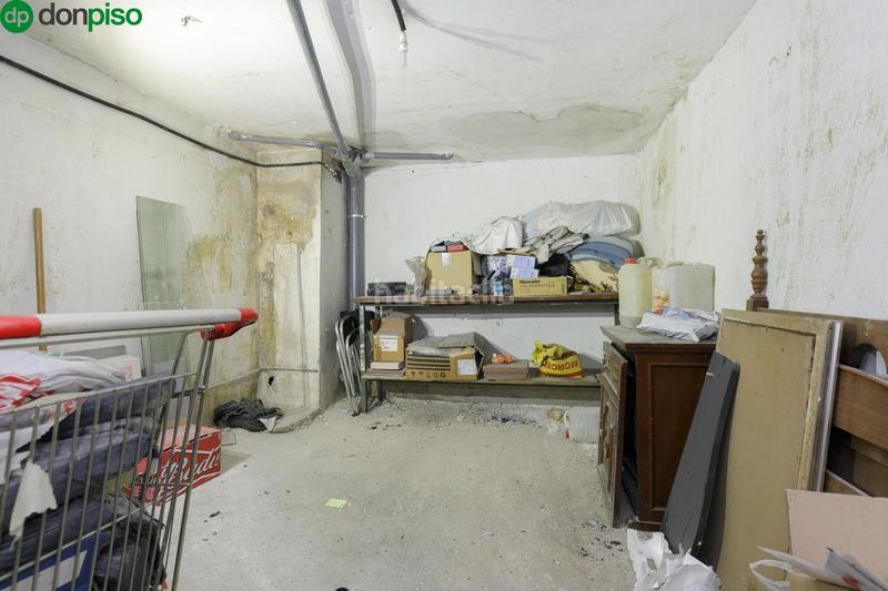 Foto cdda8814-f307-4550-b6e3-08af24f2190d. Parking voiture dans San Ildefonso Granada