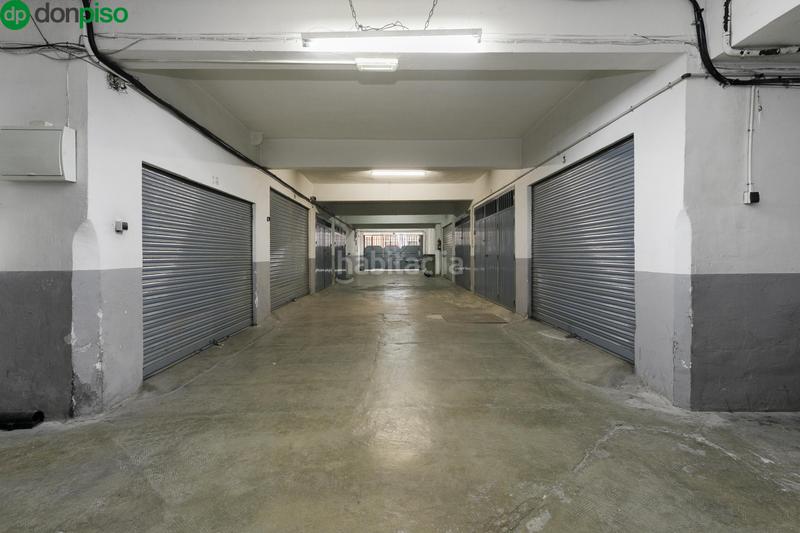 Foto dc1d2810-cfc5-474d-a430-bf4bf39da709. Parking voiture dans San Ildefonso Granada