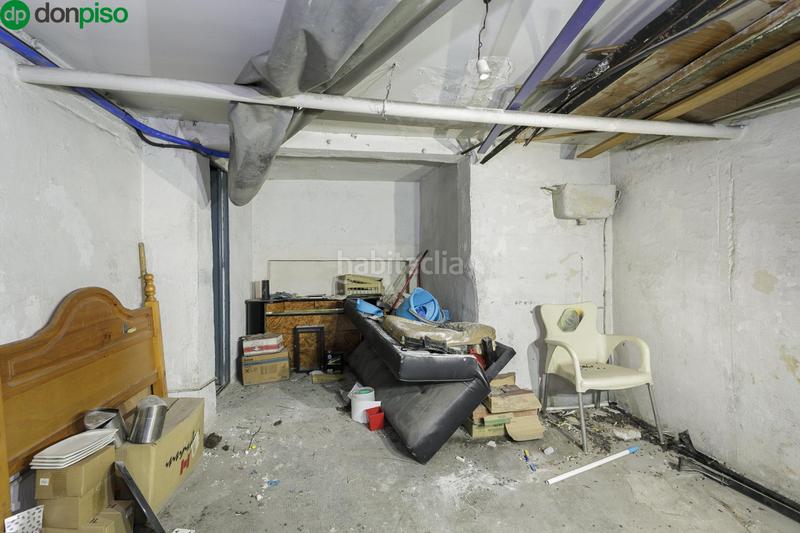 Foto f460578d-d797-4046-b69f-f92f33c38741. Parking voiture dans San Ildefonso Granada