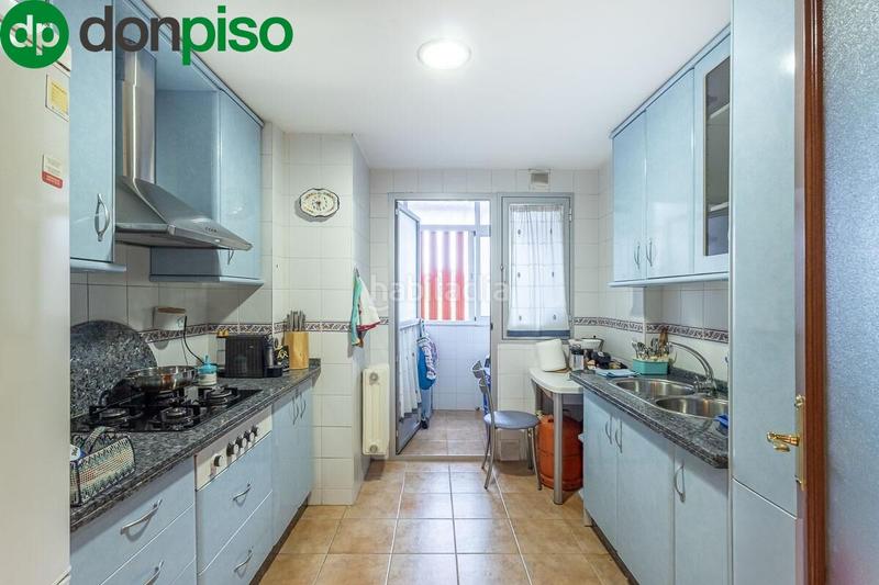 Foto 0f5f8160-1e15-4393-883b-88734f2bad73. Etagenwohnung mit heizung parking in Joaquina Eguaras Granada