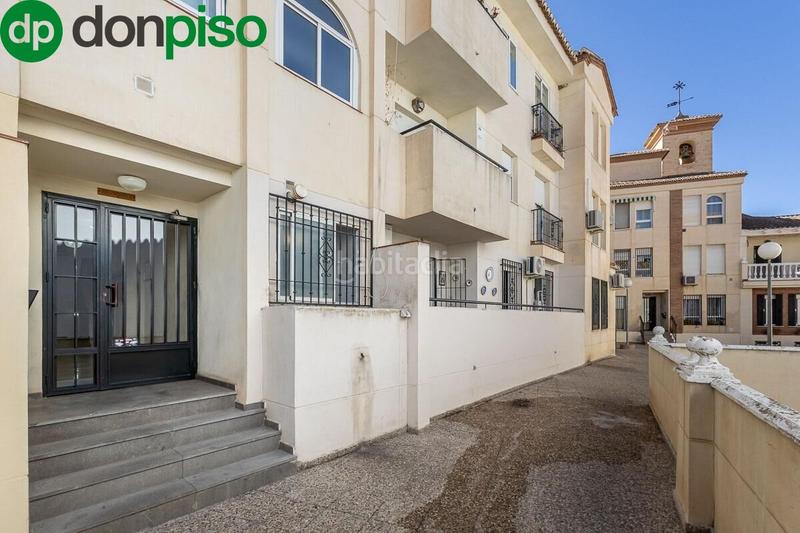 Foto 9254318c-c6ea-4cd9-bf0c-dbafa95628e0. Appartamento in calle campanario 13 in Cájar