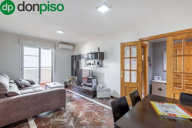 Foto 94b62edb-98fc-4c2b-b643-06958a14c97a. Appartamento in calle campanario 13 in Cájar