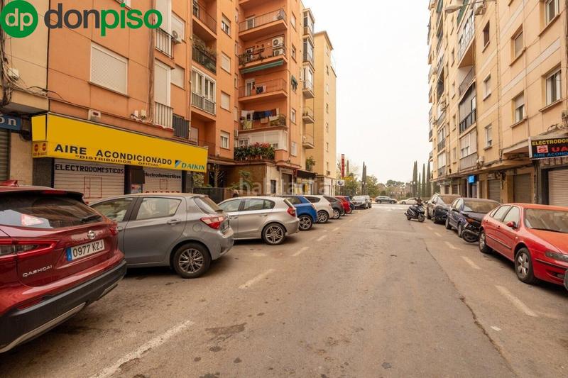 Foto a432c827-10dc-40c6-8028-6a5052114400. Locale commerciale in Camino de Ronda Granada