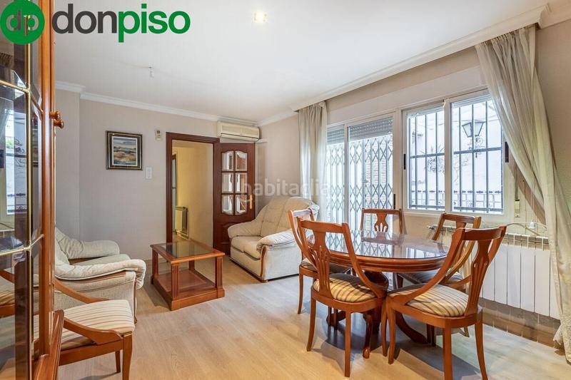 Foto 0faacd02-5858-4e49-b063-fe9d3376fcbe. Casa adossada amb calefacció a San Francisco Javier Granada