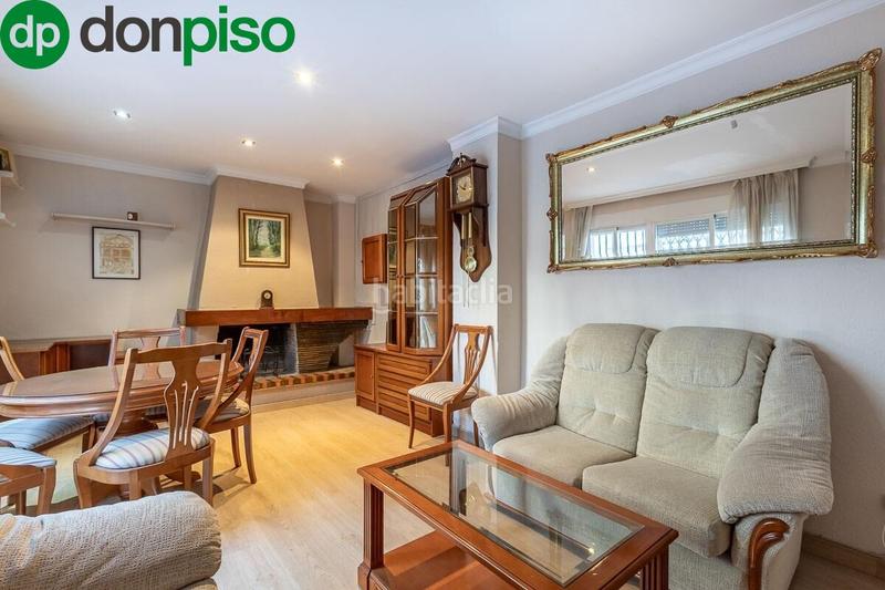 Foto 1f23d1d1-cbbd-4311-8bc9-1b4ad8cd54b5. Casa adossada amb calefacció a San Francisco Javier Granada