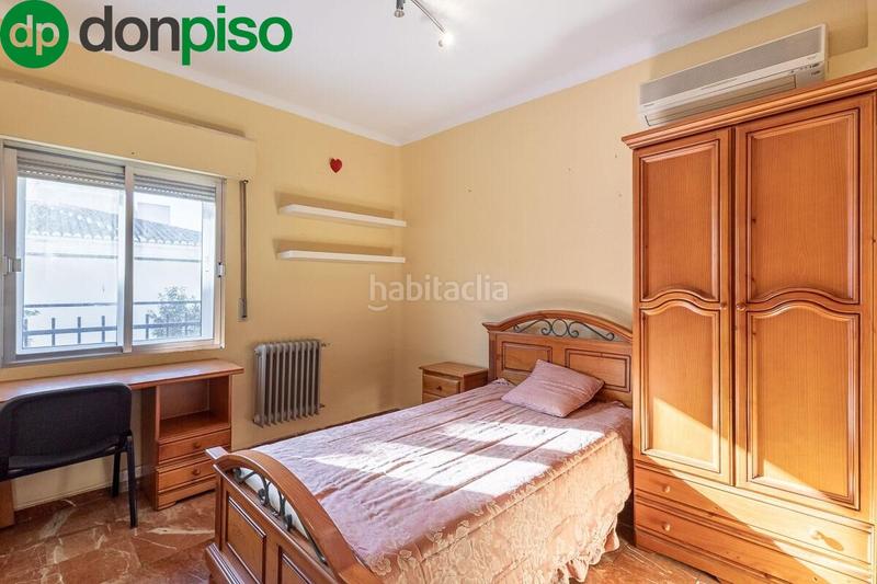 Foto f4e91f87-a6c6-4492-8eb8-58908ee8abdb. Casa adossada amb calefacció a San Francisco Javier Granada