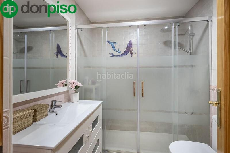 Foto 568b5dc2-e302-4d0c-a25e-f19174409be4. Pis amb aparcament a Centro Salobreña