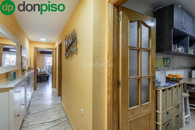 Foto 718c8986-7c91-409c-a81d-a0aedbef751e. Pis amb aparcament a Centro Salobreña