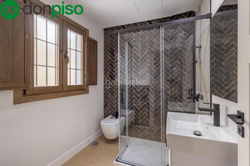 Foto ae512bc3-8fd4-4a69-a4c2-c5005a31b621. Pis a Barrio de Albaicín Granada