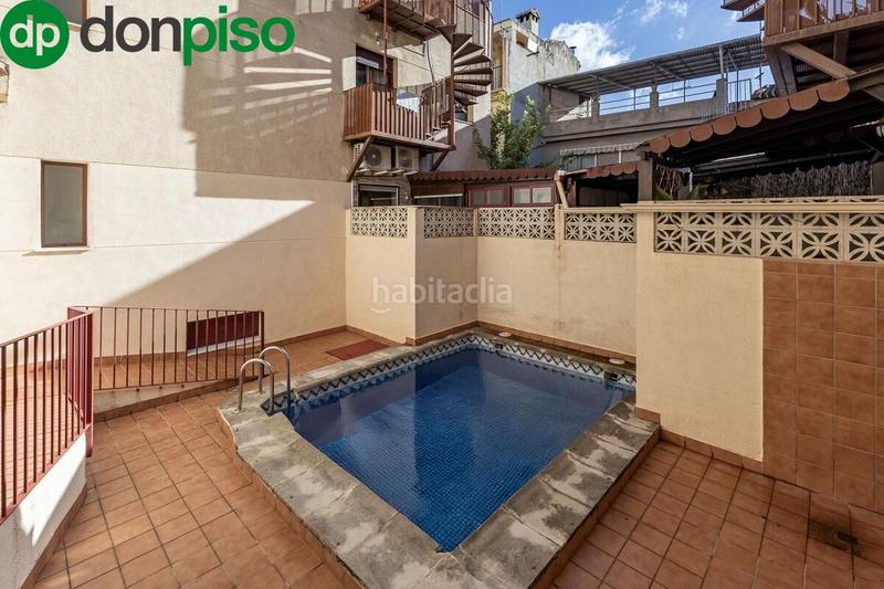 Foto 4b560f32-d989-4a69-b7ab-ed0e99a691dd. Flat with heating parking pool in San Antón Armilla