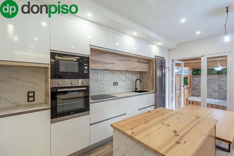 Foto 77641618-440c-4c89-8415-11952284d205. Flat with heating parking pool in San Antón Armilla