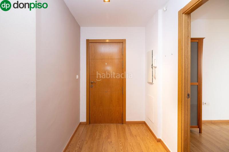 Foto 4080a902-485d-4b58-9acb-6f4dad987d03. Flat in calle estac tranvias 22 in Residencial Triana - Barrio Alto Gabias (Las)