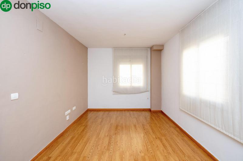 Foto b6704f0a-37eb-4242-b911-3c13fd1ae166. Flat in calle estac tranvias 22 in Residencial Triana - Barrio Alto Gabias (Las)