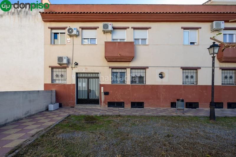 Foto fca5aa97-82ab-43e2-a747-3b3f4382c3e1. Flat in calle estac tranvias 22 in Residencial Triana - Barrio Alto Gabias (Las)