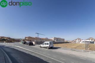 Terreny residencial  Calle sol. Solar de 1.175 m2 en ogijares