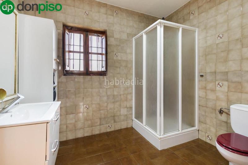 Foto f80db5bf-84a3-4c5b-ab71-e250aa43ce89. Casale con parcheggio in Rosaleda - Juventud Granada