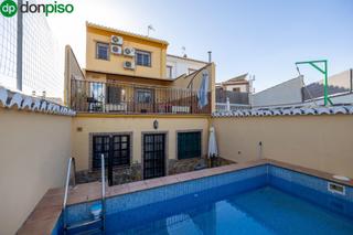 Maison jumelée  Roble. Adosado con piscina, en la mejor zona de pulianas
