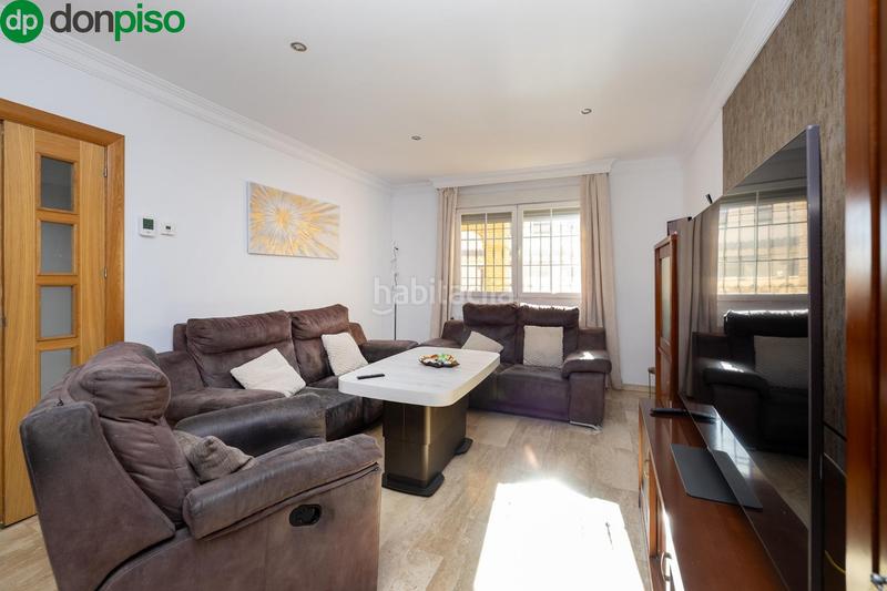 Foto 985bfc94-54ea-4c7d-8ac9-602987fa2b94. Casa adossada amb aparcament piscina a Pulianas