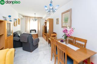 Appartamento  Calle bella vista. Piso de 3 habitaciones en barrio de monachil.