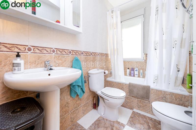 Foto be43e289-1fe8-48b4-835a-a04b192d5d6d. Appartamento con riscaldamento parcheggio in Barrio de la Vega Monachil