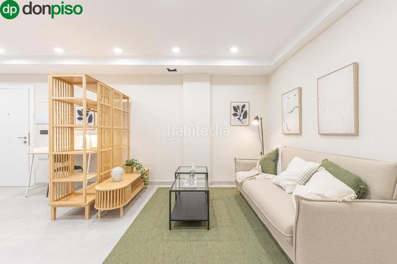 Foto 44b30cdb-ee66-41d1-b2e0-9c5c1e11a1b4. Office space with heating in La Trinidad Málaga