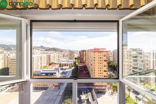 Pis a Avenida andalucia  26. Tu hogar ideal en el corazón de málaga!