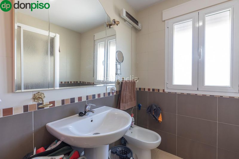 Foto 1aea76f7-a8f1-4f45-b2ce-9fe1d00e2f9d. Casa adossada amb calefacció aparcament a Ventas de Huelma