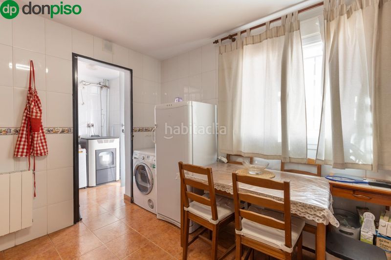 Foto cc6af197-1bc9-40cc-9f05-87b861508996. Casa adossada amb calefacció aparcament a Ventas de Huelma