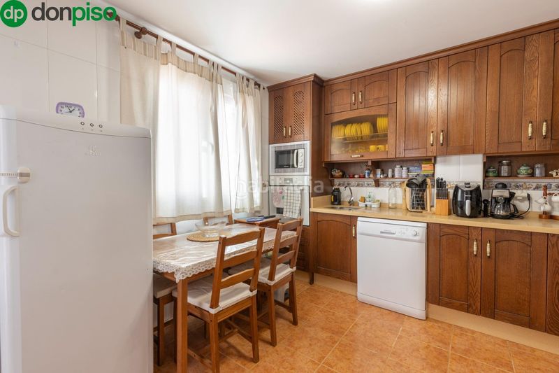 Foto d57b053e-40b4-4945-9b59-fb581966c508. Casa adossada amb calefacció aparcament a Ventas de Huelma