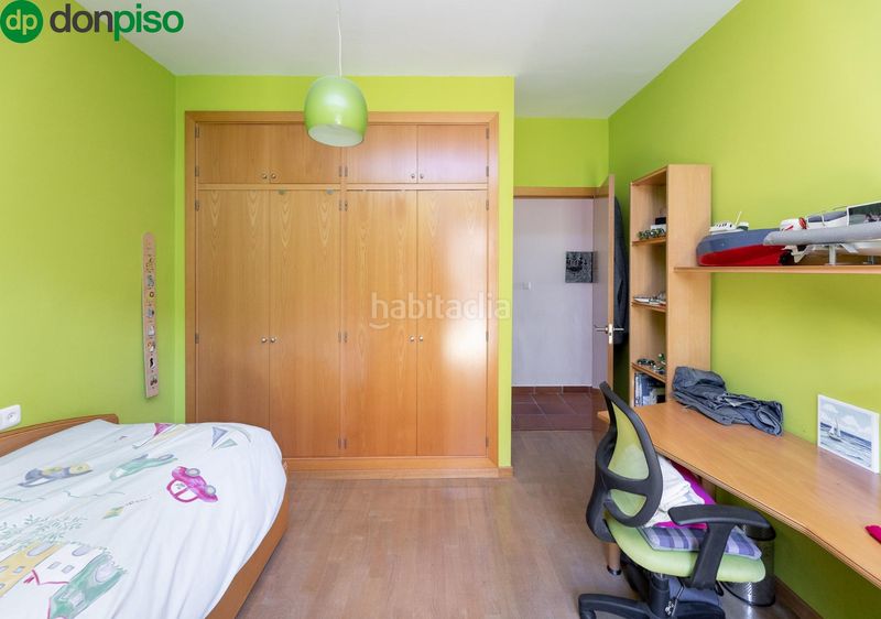 Foto bc0f5ba7-bbdb-4637-95d2-a3e73a775c10. Xalet a calle de las adelfas 14 a Cájar
