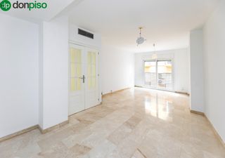 Pis  Calle afan de ribera. Venta de piso en granada3 dormitorios y 2 baños zona centro