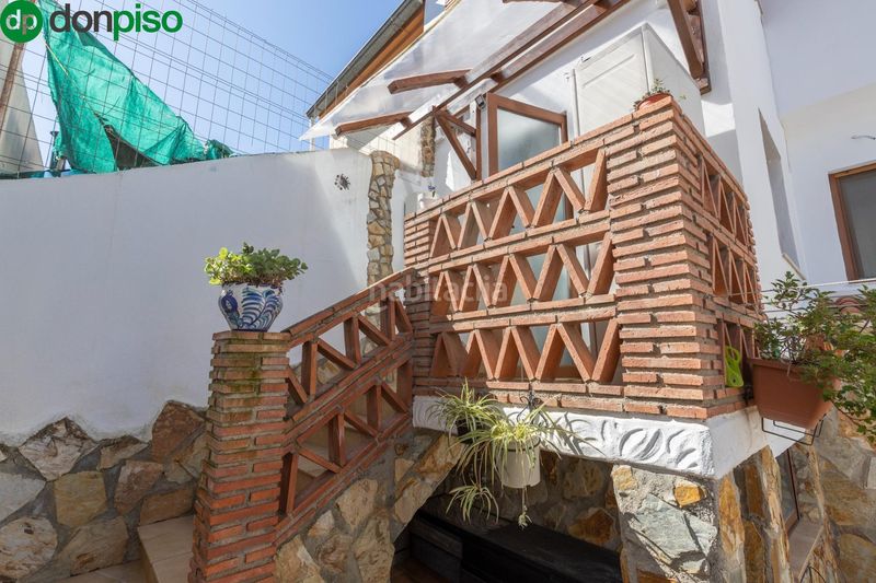 Foto 5e6d8490-3993-4edf-b94a-d64fcfafab2b. Maison jumelée dans calle de la amapola 51 dans Chauchina