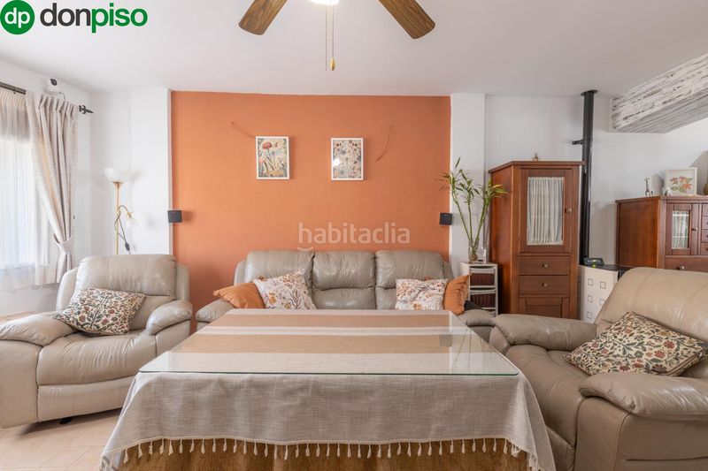 Foto cd5b2c04-96fc-49fb-a54d-9e2e8ee1c730. Maison jumelée dans calle de la amapola 51 dans Chauchina