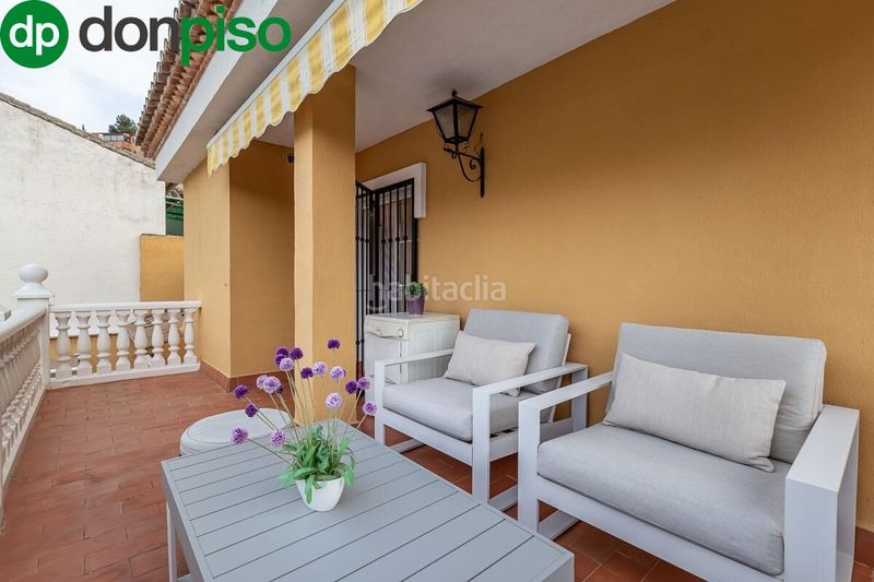 Foto 4118a1b0-0bdd-4412-8ee1-db24b077c8d2. Casa amb calefacció aparcament a Bola de Oro Granada