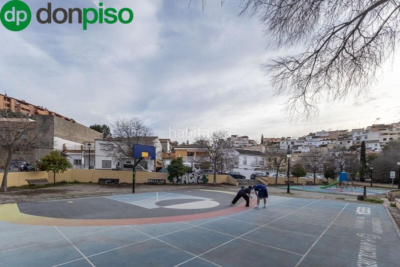Foto 4e65e75a-3180-4f3f-94b7-0b563759500c. Casa amb calefacció aparcament a Bola de Oro Granada