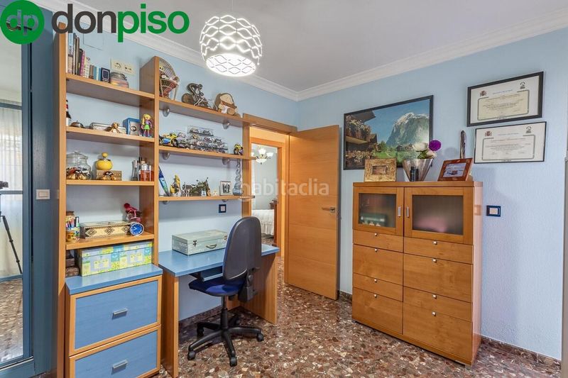 Foto 7a6340ad-4816-4eaf-aeab-d12e03d3ed4f. Casa amb calefacció aparcament a Bola de Oro Granada