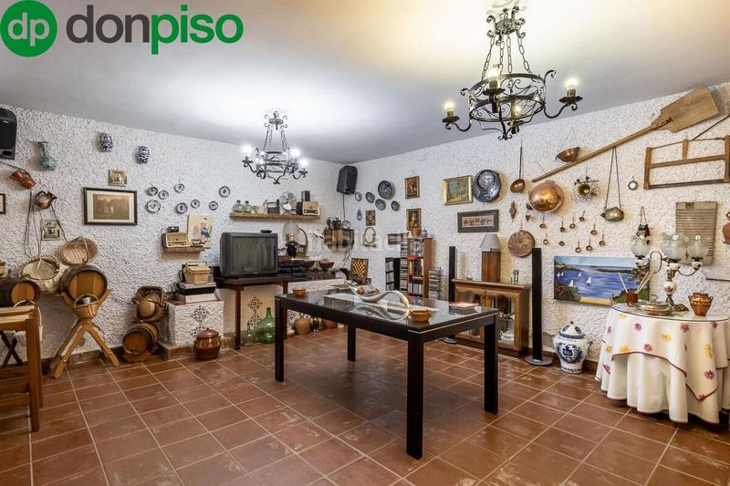 Foto b034a0eb-8bbf-4771-aba9-fc1ffca7d654. Casa amb calefacció aparcament a Bola de Oro Granada