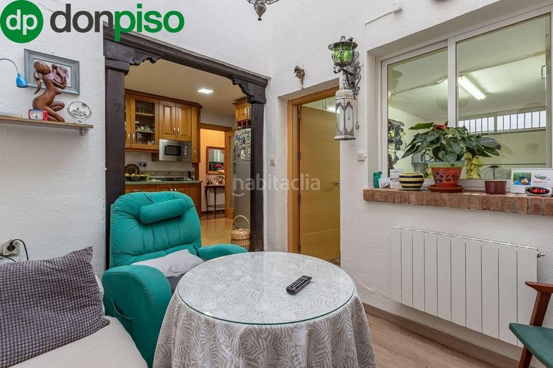 Foto b7f6755f-a80a-473a-b112-15a24cd33339. Casa amb calefacció aparcament a Bola de Oro Granada