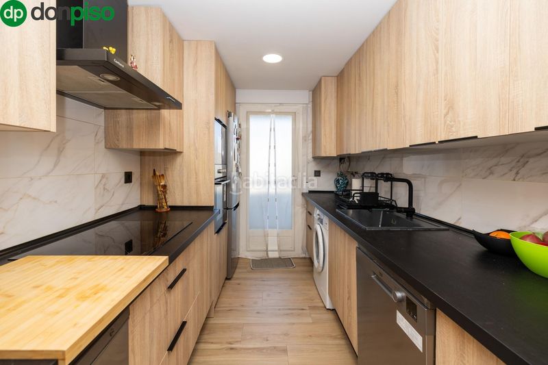 Foto 675b82cd-ce83-4383-9bb3-42453f533679. Apartament amb aparcament a Albolote