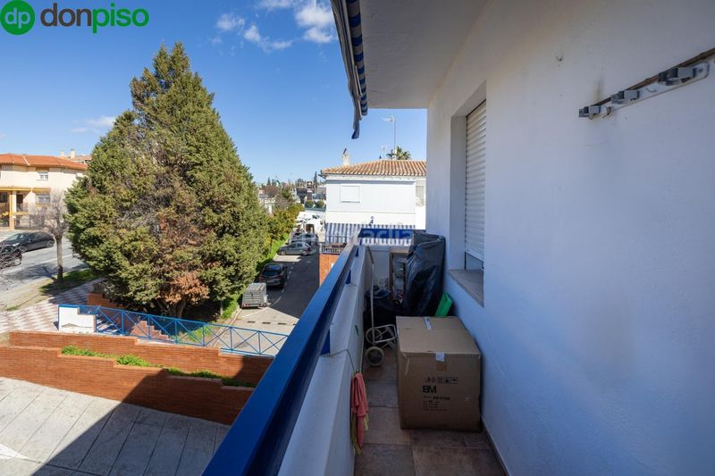 Foto d0b827eb-aa35-4827-bbce-d793271bc379. Apartament amb aparcament a Albolote