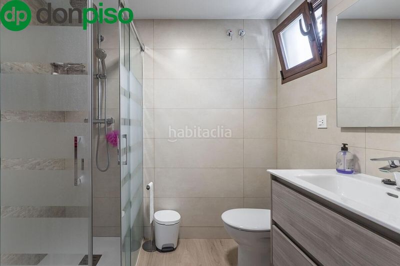 Foto 507565a6-276a-494c-bca1-b7b8e4fbef7d. Casa encantadora casa de una planta con amplio terreno y piscina en guájar faragüit en Guájares (Los)