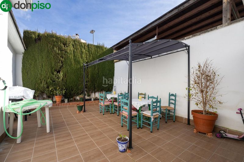 Foto 2cdcd25b-d843-424c-886d-ce0d03207011. Casa aparellada amb aparcament piscina a Peligros
