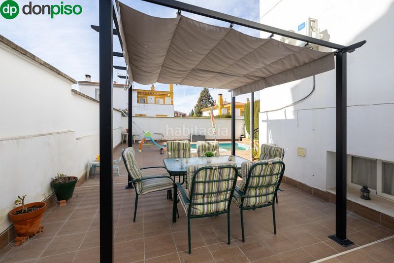 Foto 853d7a56-8c02-4792-8bcf-fb57d67123de. Casa aparellada amb aparcament piscina a Peligros