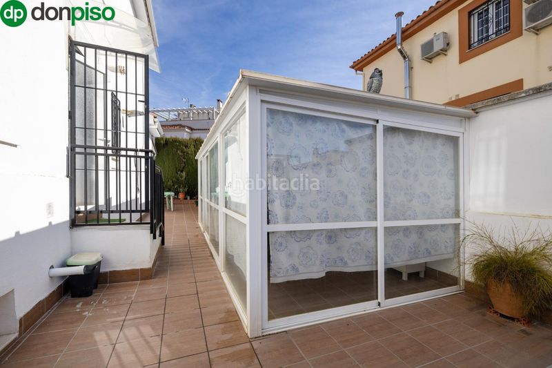 Foto a8308b59-e50f-49d8-9d63-5c16da9cfad7. Casa aparellada amb aparcament piscina a Peligros