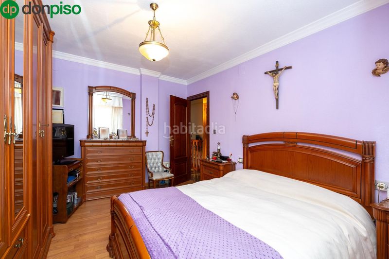 Foto cc89bc1d-8652-4ce1-8337-f0ea8abb3b5e. Casa aparellada amb aparcament piscina a Peligros