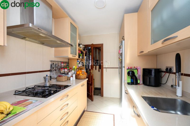 Foto d0eb80b9-0eaf-4d32-a3f7-5c622e048d53. Casa aparellada amb aparcament piscina a Peligros