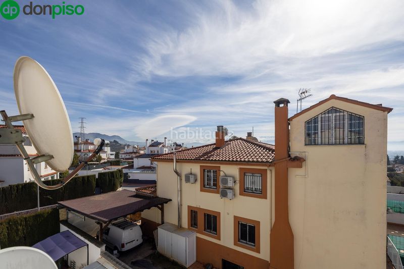 Foto fa2243cb-9237-42b5-a1f9-9f590c9bd8bd. Casa aparellada amb aparcament piscina a Peligros