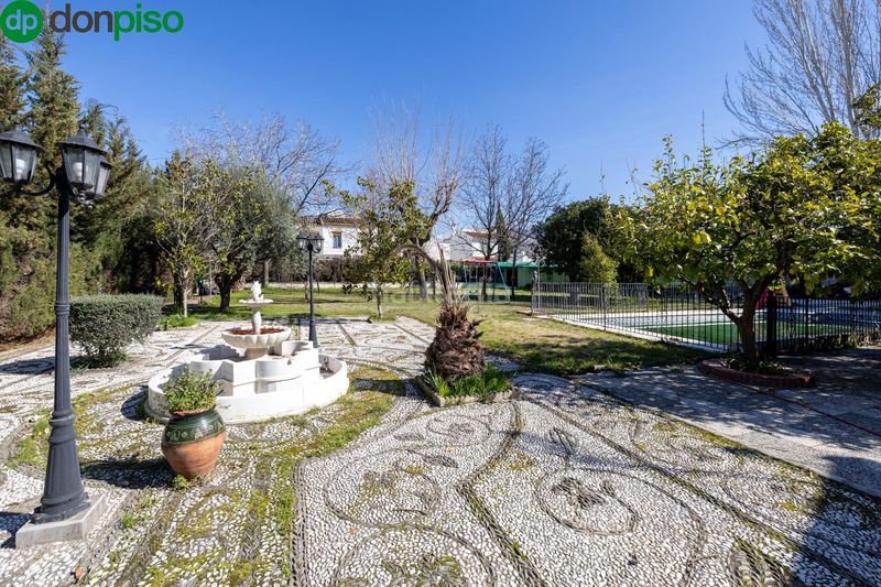 Foto 00bc4e28-f51c-43d7-81eb-e1a2a24aa757. Xalet amb aparcament piscina a Ogíjares