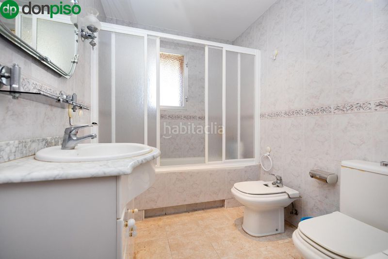 Foto 43826521-8016-4a11-9082-7ca78ff60e0b. Xalet amb aparcament piscina a Ogíjares